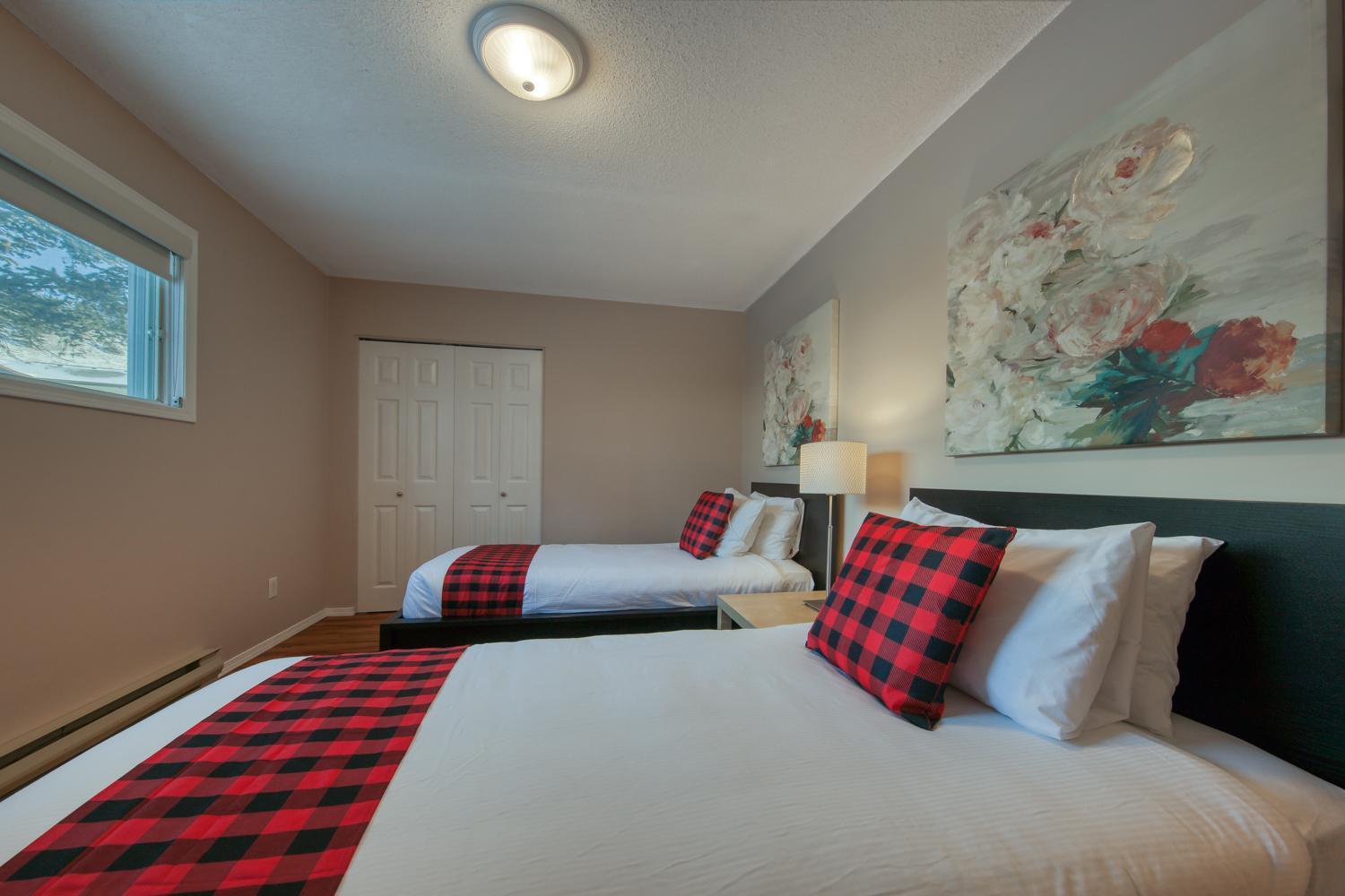 Ridgeview Resort Radium Hot Springs Bagian luar foto