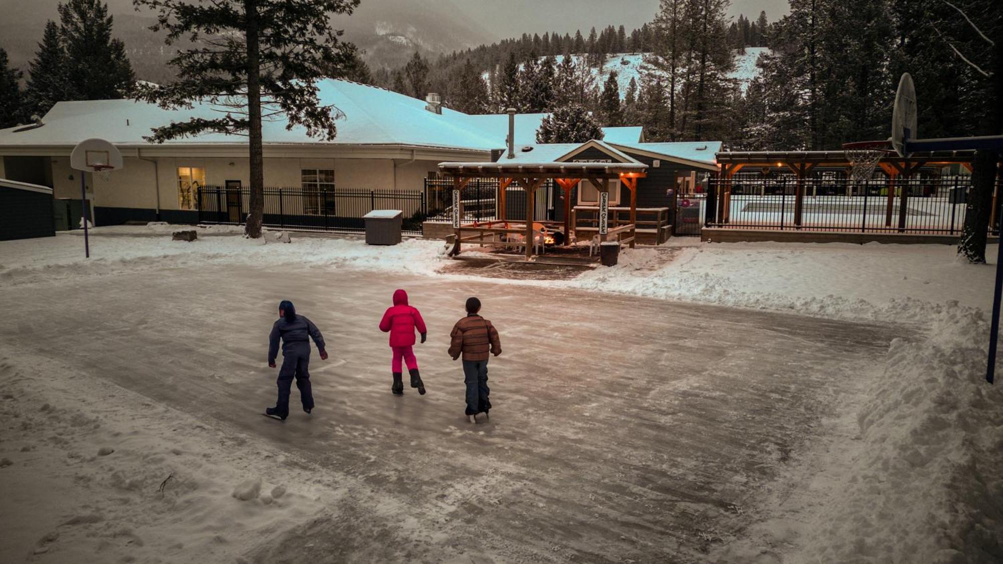 Ridgeview Resort Radium Hot Springs Bagian luar foto